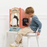 Tischpuppentheater aus Holz