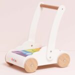 Lauflernwagen mit Klötzen in Regenbogenfarben – Bild 5