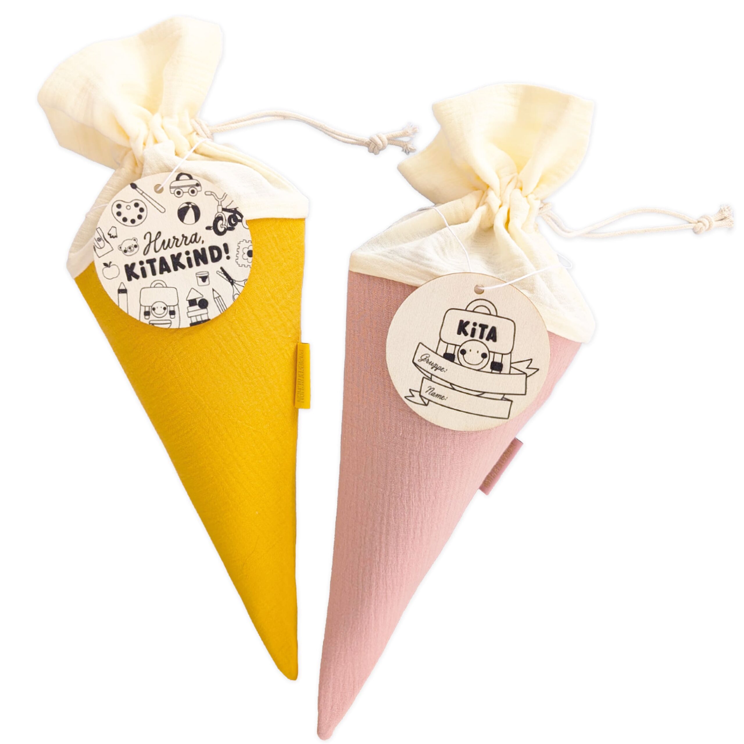 2 Kitatüten Musselin Rosa und Gelb mit Holzanhänger 2 Kitatüten Musselin Rosa und Gelb mit Holzanhänger