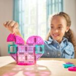 Magna-Tiles®  Heart to Heart Travel Set