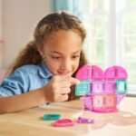 Magna-Tiles®  Heart to Heart Travel Set
